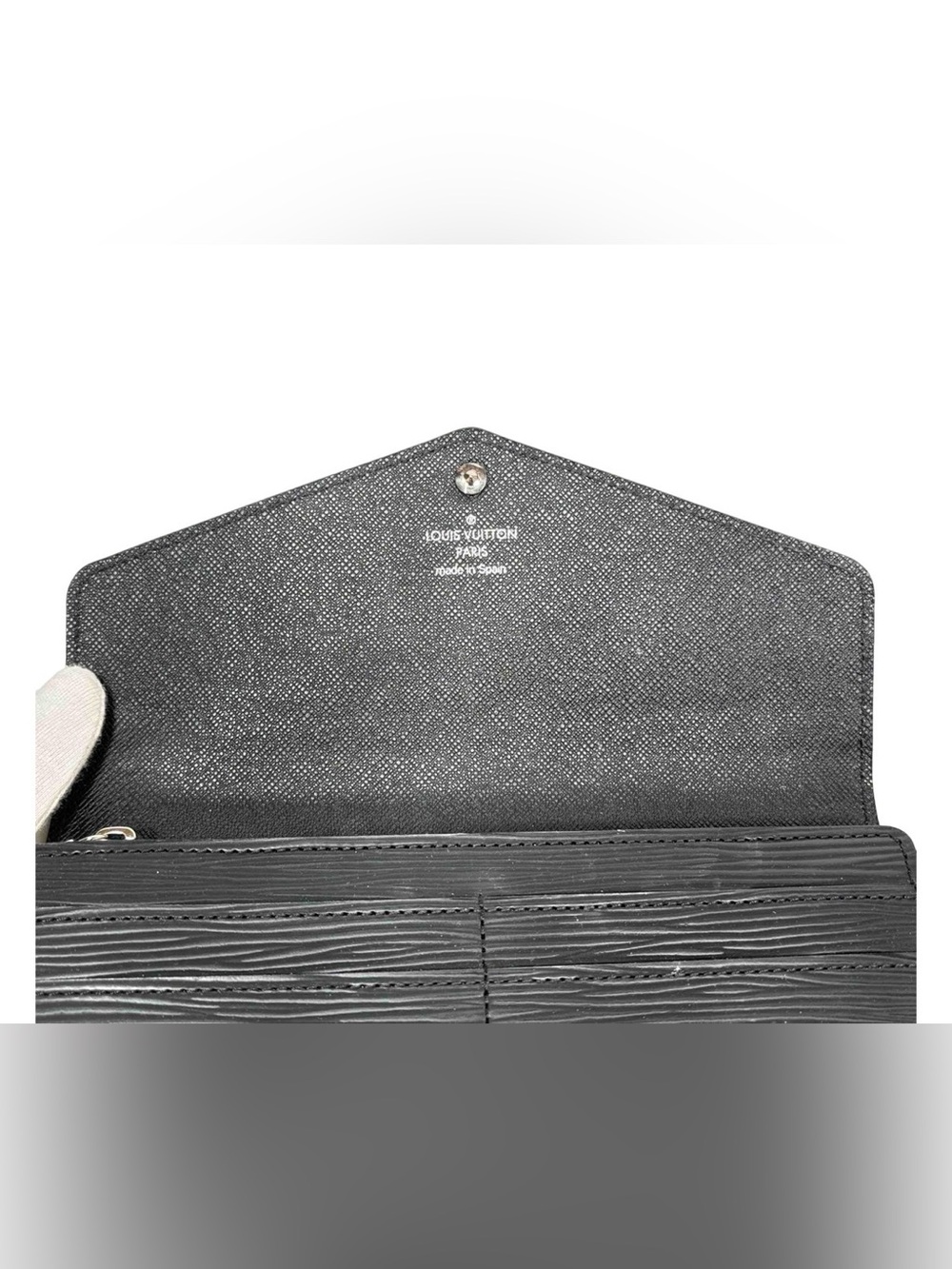 Louis Vuitton Black Epi Leather NM Sarah Wallet Authentic - Picture 3 of 4